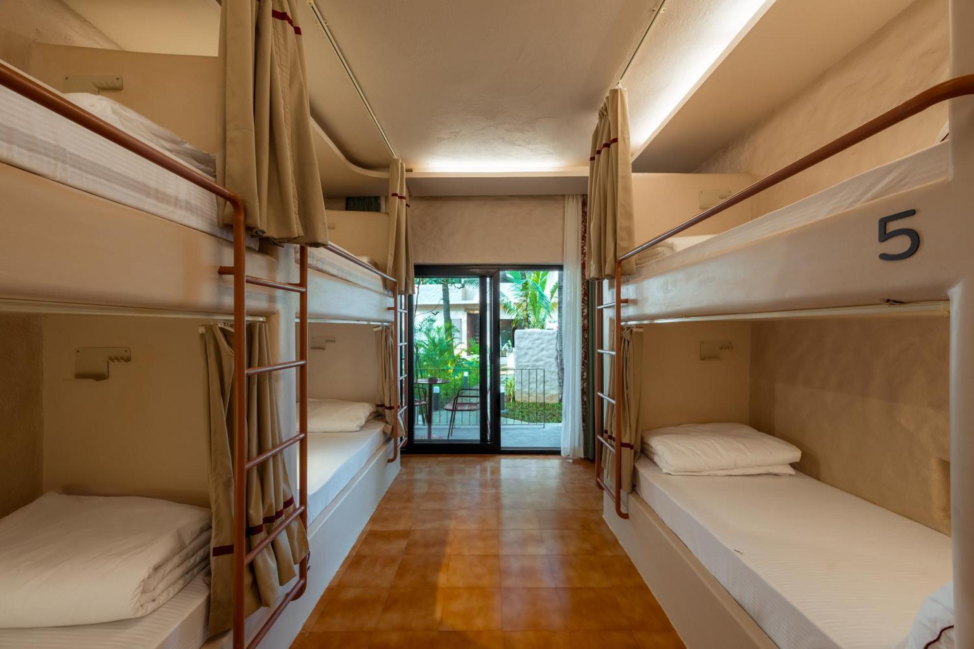 Altr Nativ Morjim, Goa Hostel Eksteriør bilde