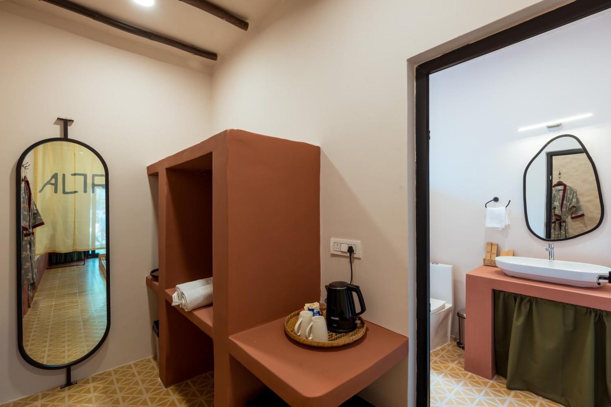 Altr Nativ Morjim, Goa Hostel Eksteriør bilde