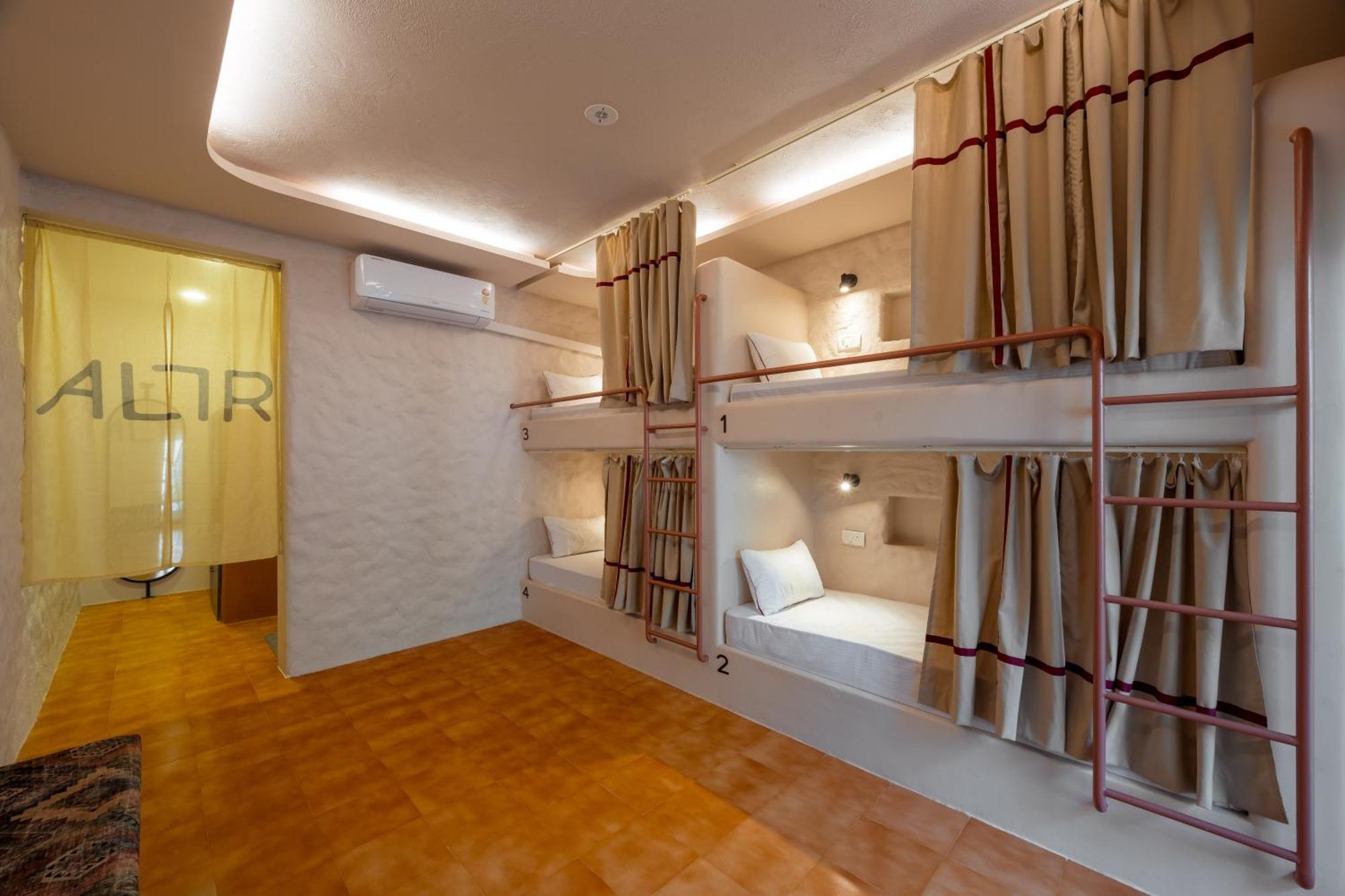 Altr Nativ Morjim, Goa Hostel Eksteriør bilde